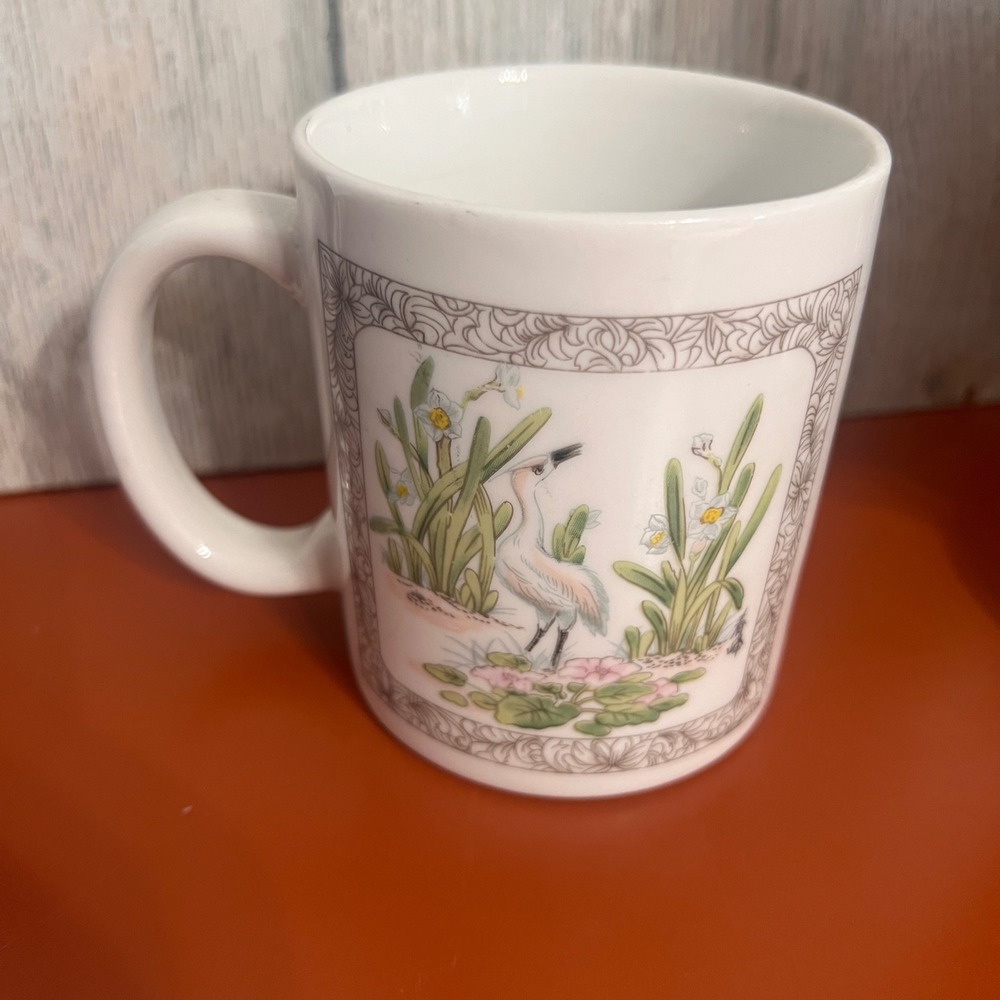 Finest Ceramics Vintage Crane Heron Daffodil Floral White Coffee‎ Mug Tea Cup